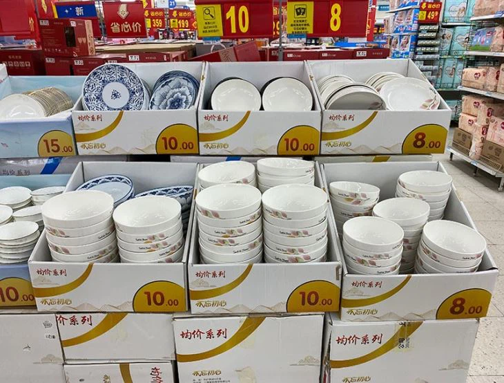 Towel Display Cardboard Stand